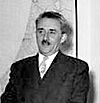 https://upload.wikimedia.org/wikipedia/commons/thumb/5/57/Moshe_Sharett_-_1955.jpg/100px-Moshe_Sharett_-_1955.jpg